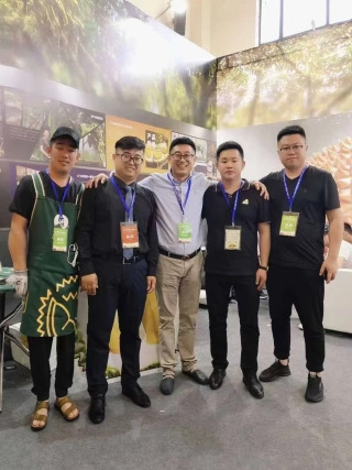 大飞朋友圈照片